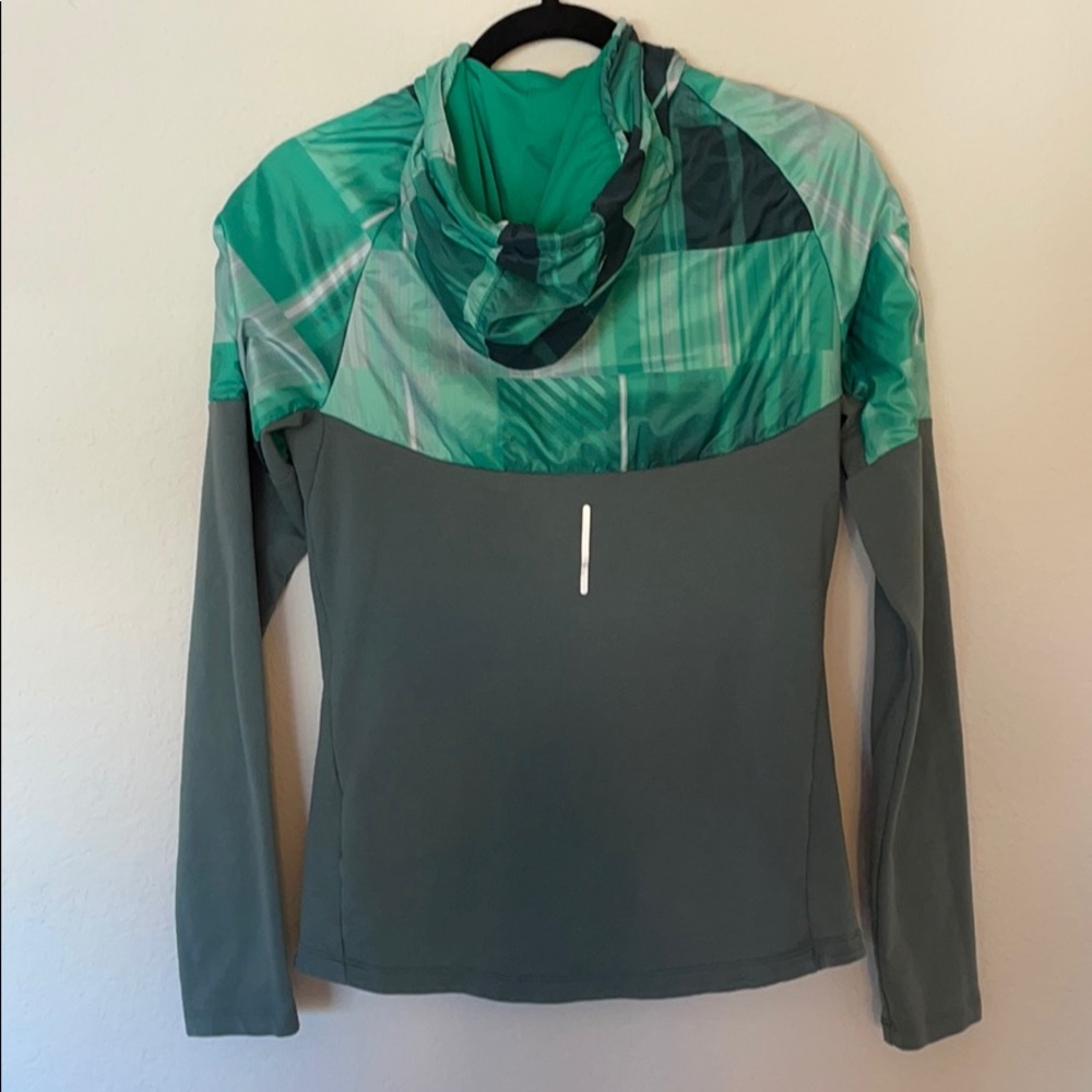 Nike jacket - Picture 2 of 2